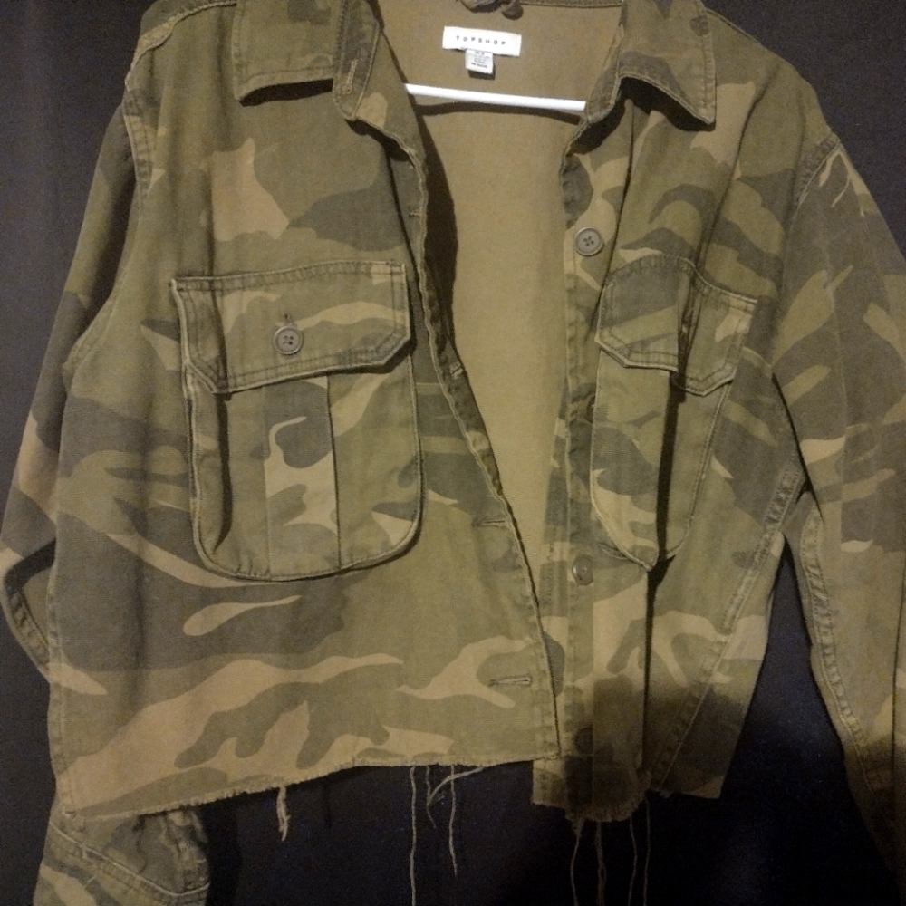 Cropped Camouflage Jacket.